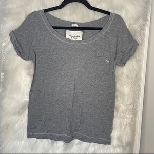 Abercrombie and Fitch grey tee cuffed sleeves M